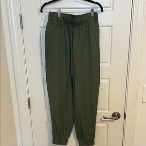 Universal Thread Sage Green Jogger Pants